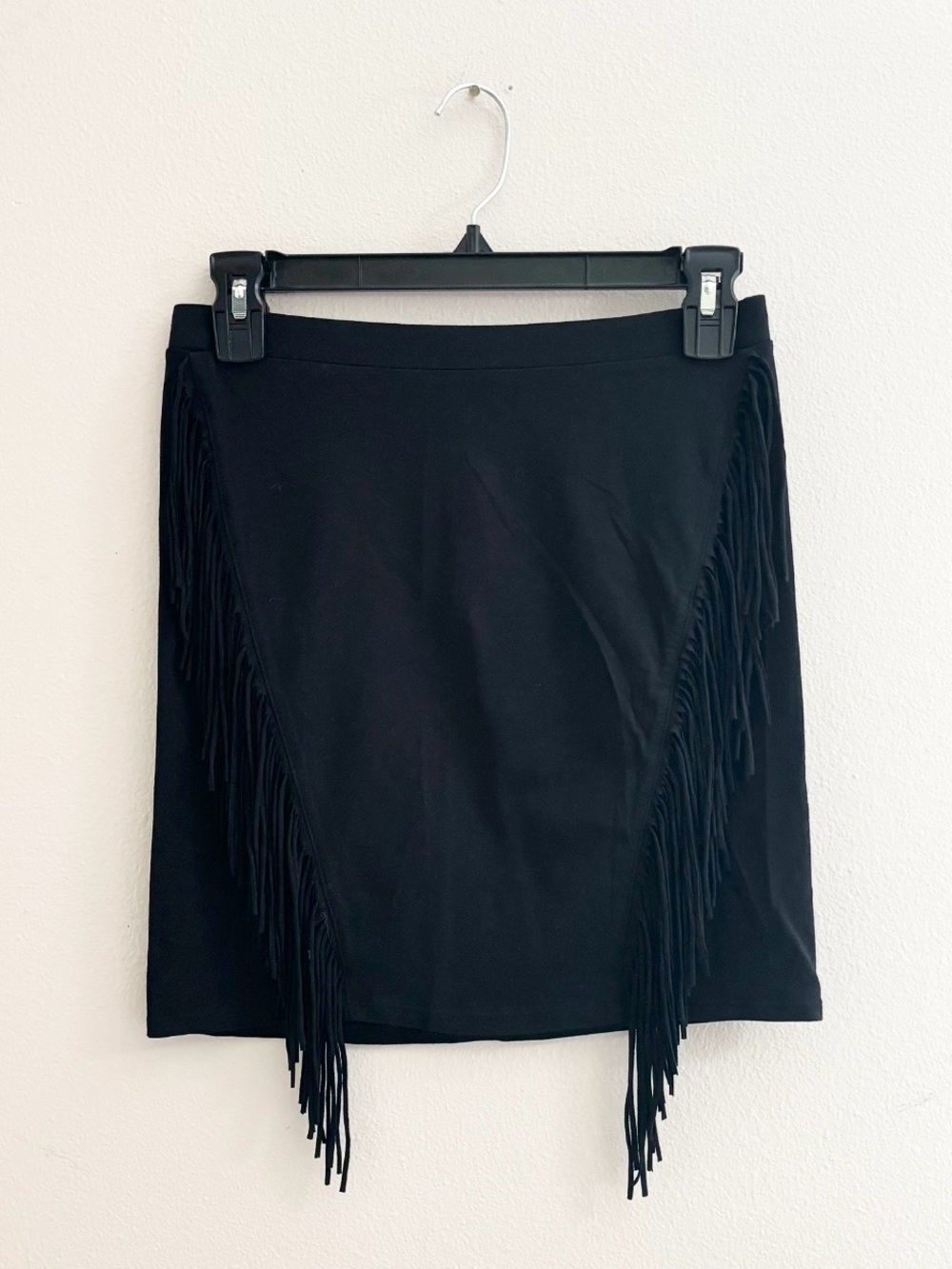 5/$15 🩷 Express Black Fringe Mini Skirt